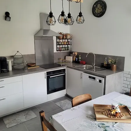 Les Volets Bleus Holiday home