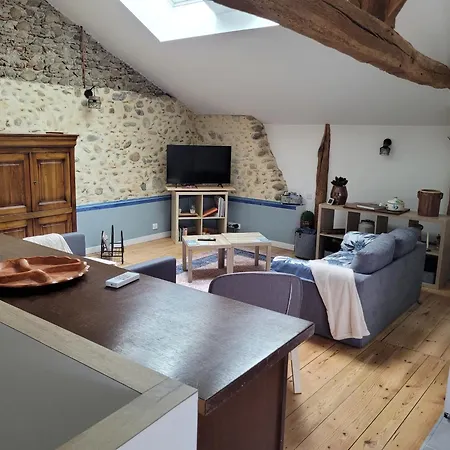 Les Volets Bleus * Pointis-Inard