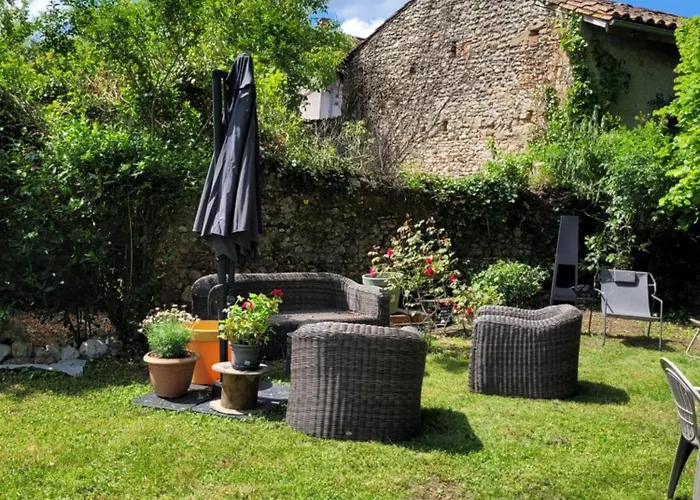 Les Volets Bleus בית נופש *