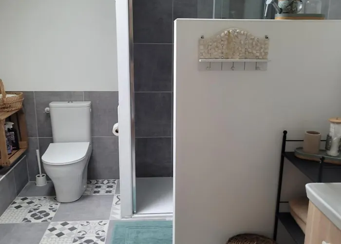 Les Volets Bleus * Pointis-Inard